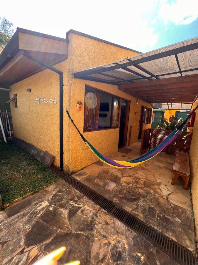 Hospedaria Vila Khepri Gonçalves Exterior foto
